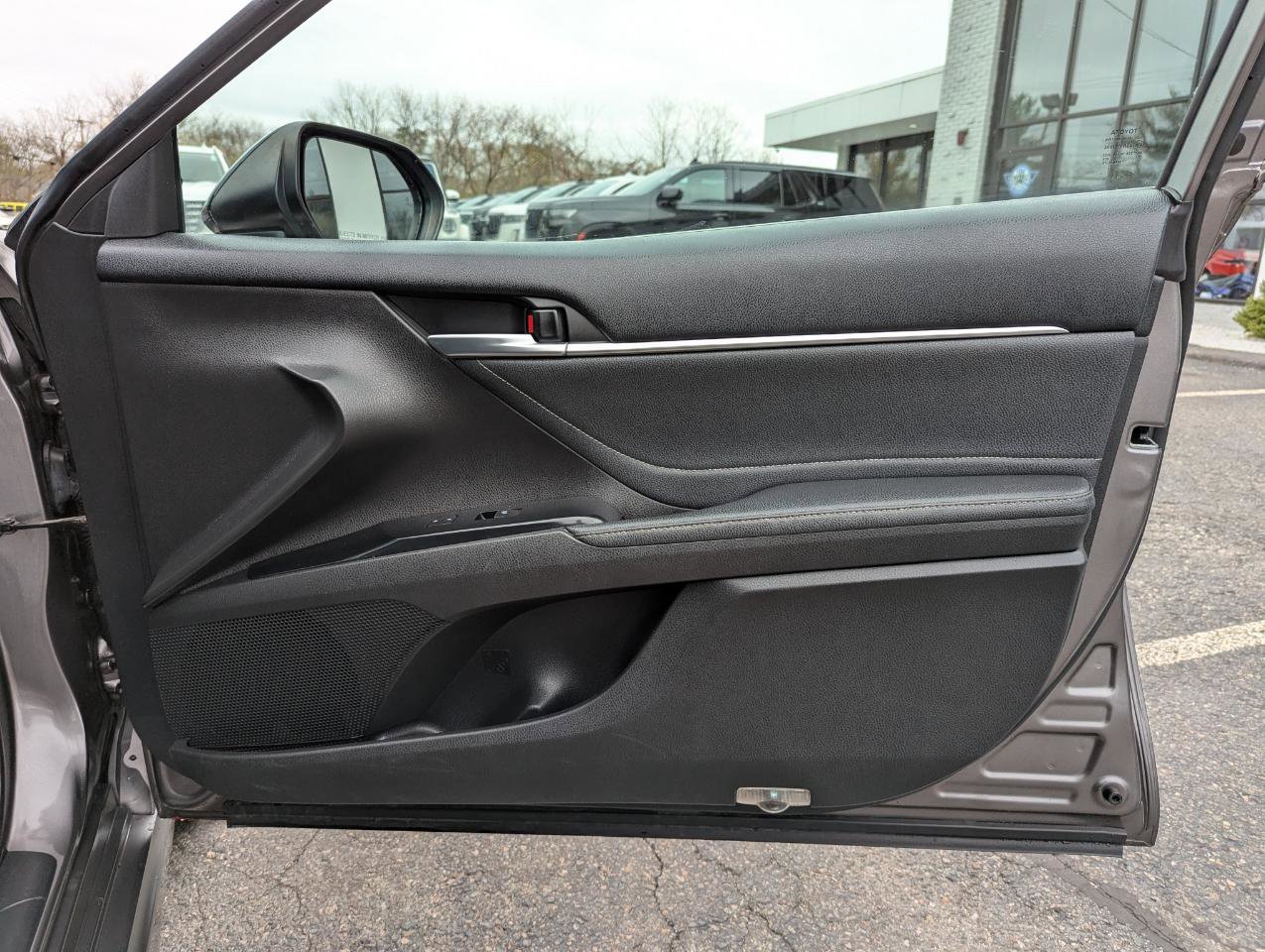 Used 2018 Toyota Camry XSE w/ Audio Package FWD image 30