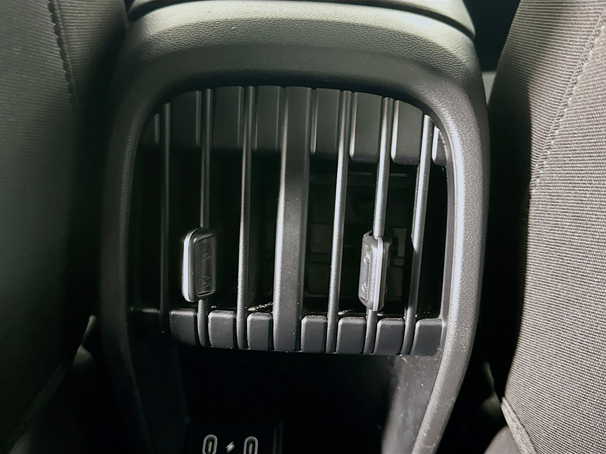 Used 2025 Hyundai Kona SEL image 27