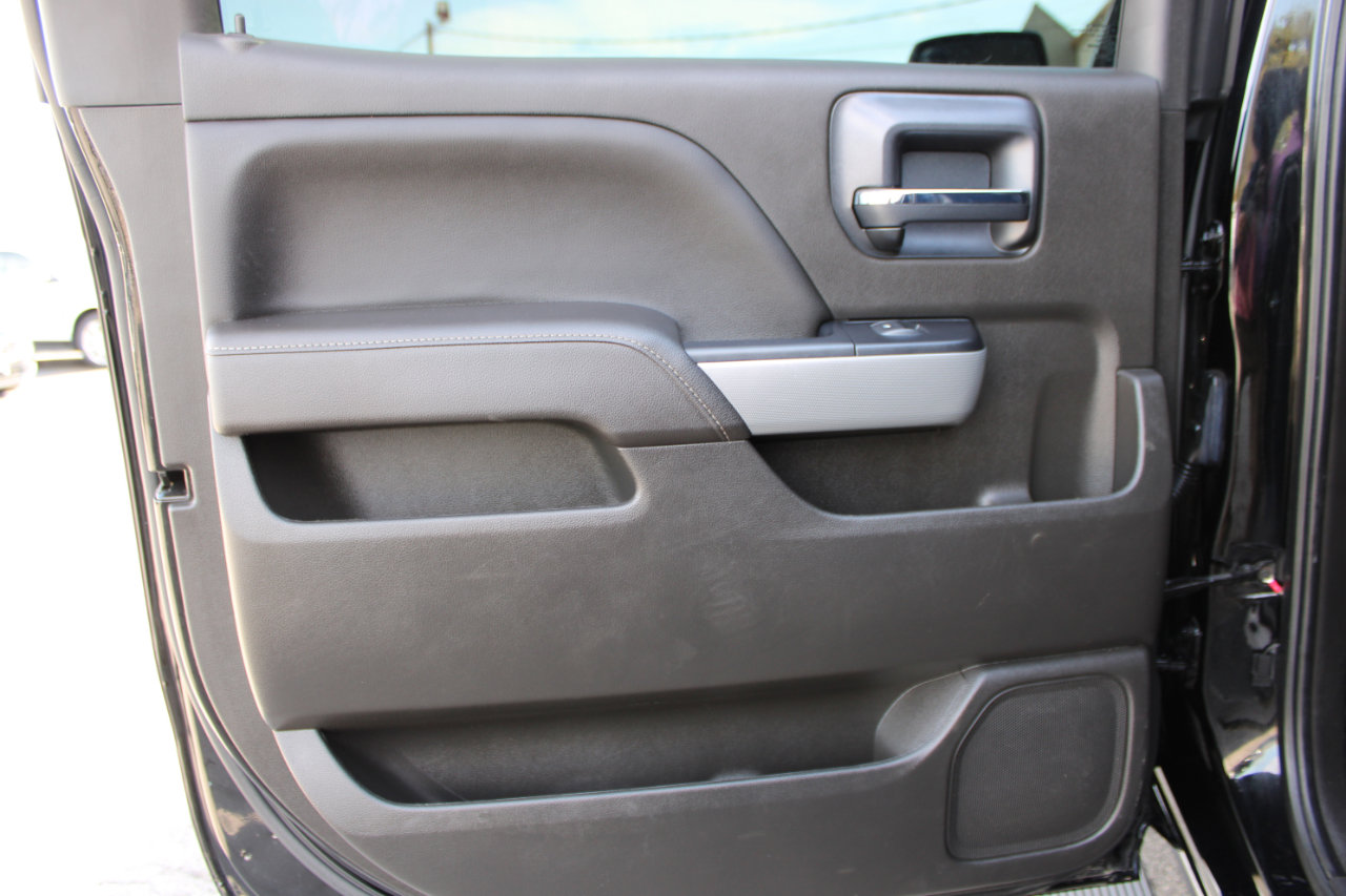 Used 2018 Chevrolet Silverado 1500 LTZ Z71 w/ LTZ Plus Package image 32