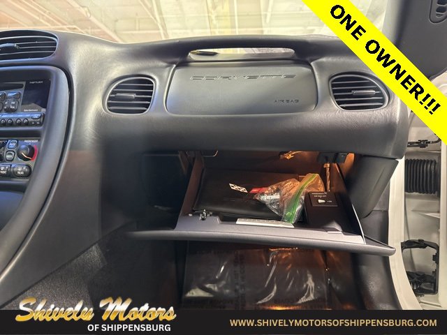 Used 2004 Chevrolet Corvette Coupe w/ Roof Package image 29