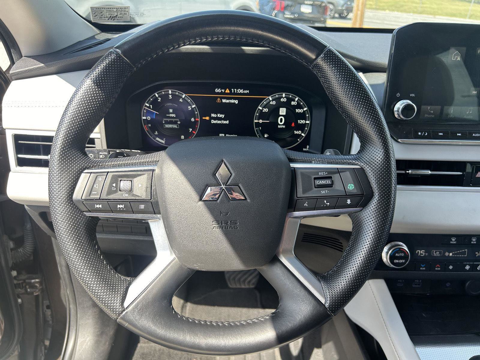 Used 2022 Mitsubishi Outlander SEL image 9