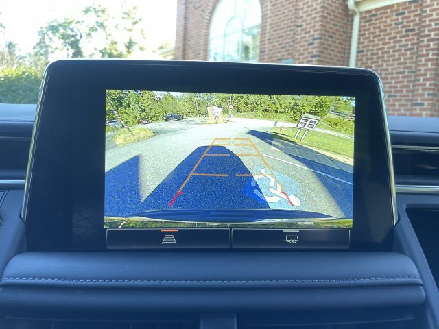 Used 2022 GMC Yukon SLE w/ Gmc Pro Safety Plus Package AWD/4WD image 17