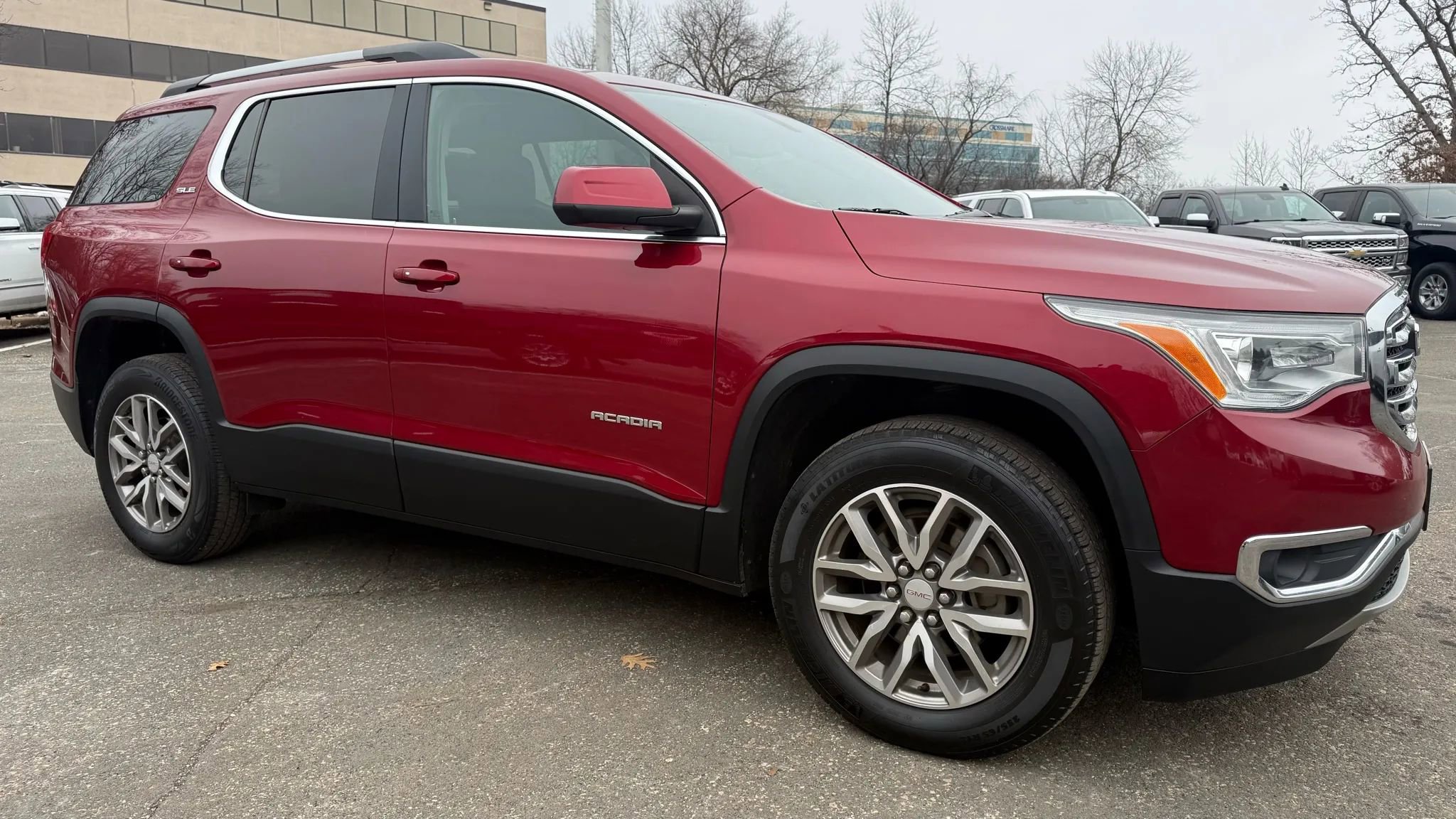 Used 2019 GMC Acadia SLE w/ LPO, Cargo Package image 12