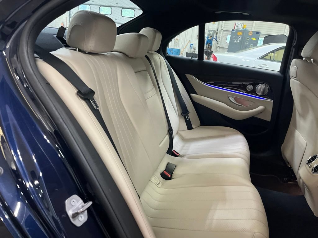 Used 2018 Mercedes-Benz E 300 4MATIC image 28
