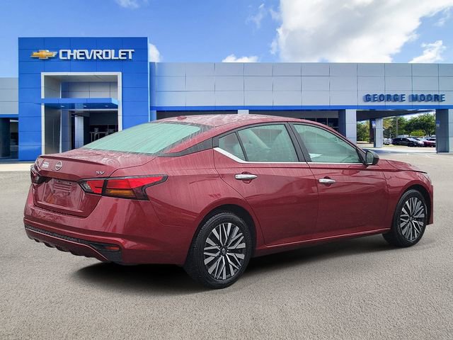 Used 2024 Nissan Altima 2.5 SV image 4