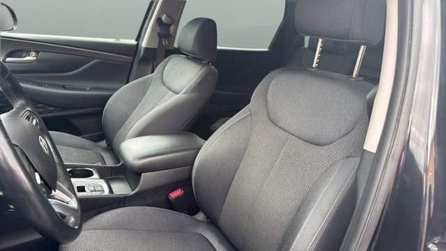 Used 2020 Hyundai Santa Fe SE image 15