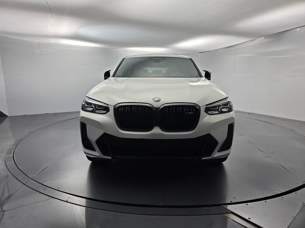 Used 2022 BMW X4 M40i AWD/4WD image 2