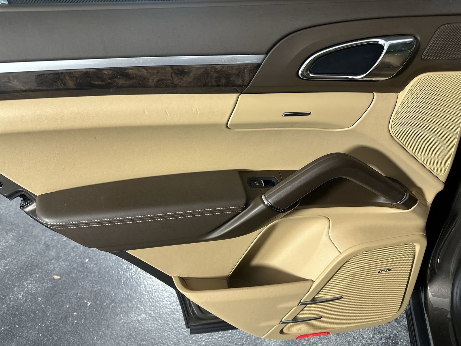 Used 2016 Porsche Cayenne S w/ Premium Plus Package image 30