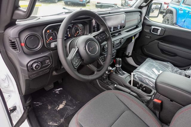 New 2026 Jeep Wrangler Unlimited Rubicon w/ Technology Group AWD/4WD image 14