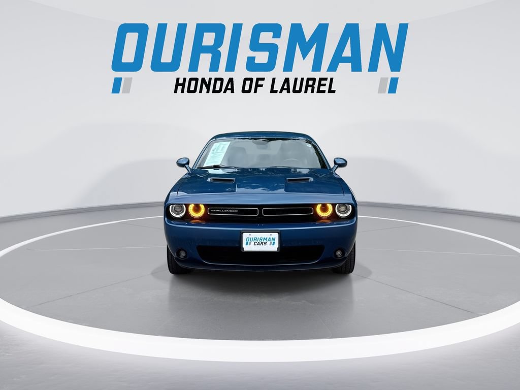 Used 2021 Dodge Challenger SXT w/ Plus Package RWD image 3