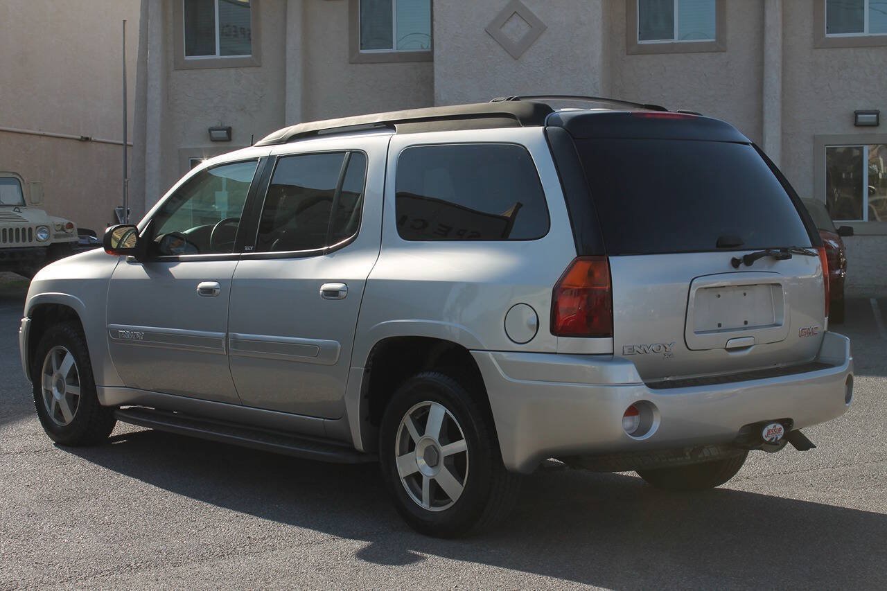 Used 2005 GMC Envoy XL SLT RWD image 6