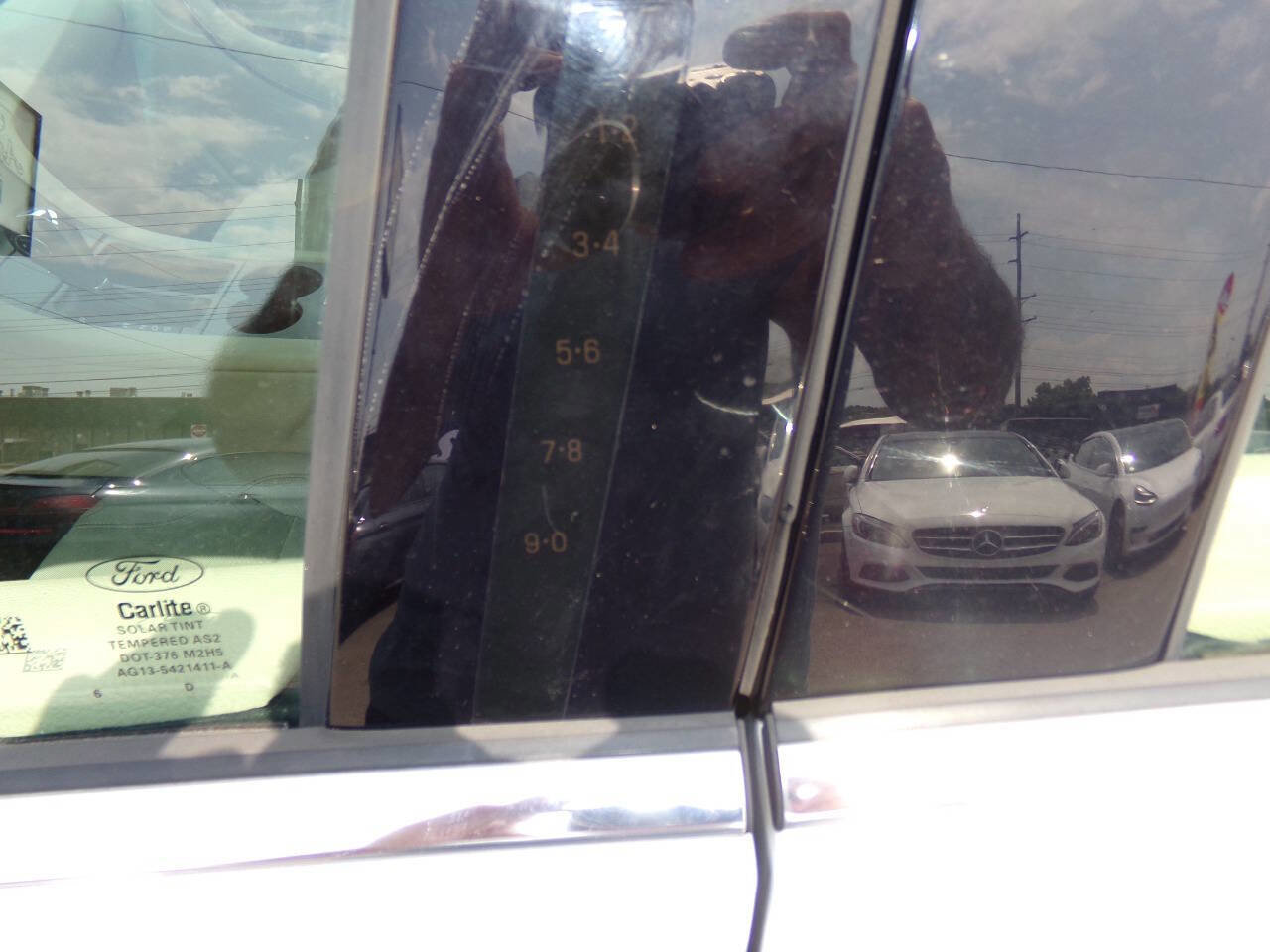 Used 2016 Ford Taurus SE image 32