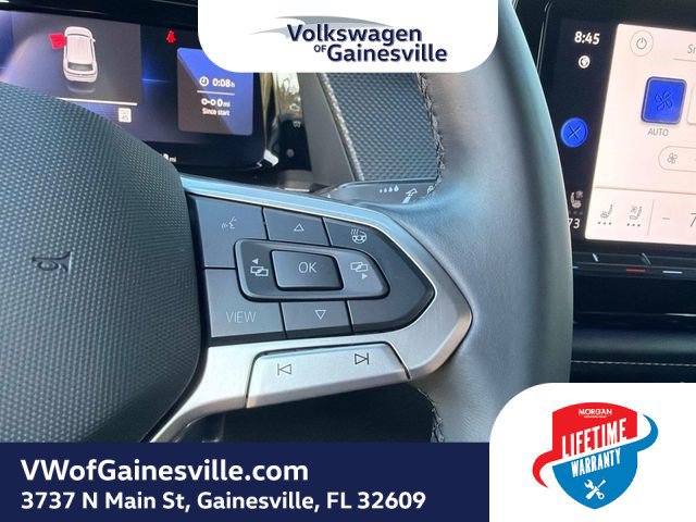 Certified 2024 Volkswagen Atlas Cross Sport SEL R-Line AWD/4WD image 25