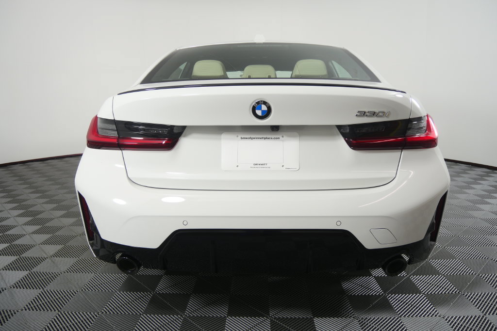 New 2026 BMW 330i Sedan w/ M Sport Package RWD image 5