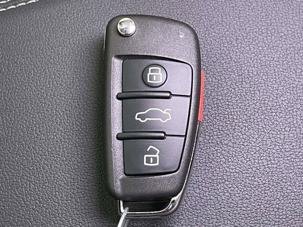 New 2025 Audi Q3 2.0T Premium image 40