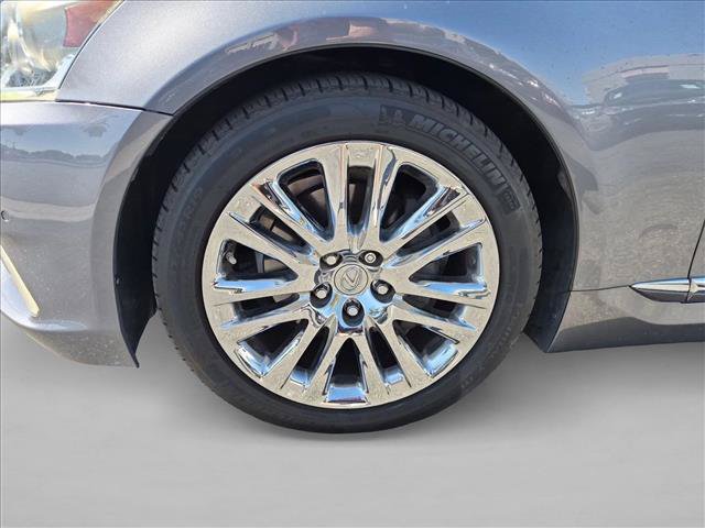 Used 2015 Lexus LS 460 w/ Comfort Package RWD image 23