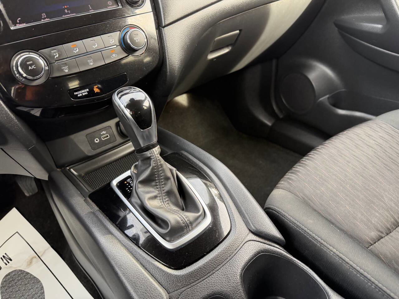 Used 2019 Nissan Rogue S w/ Special Edition Package image 33