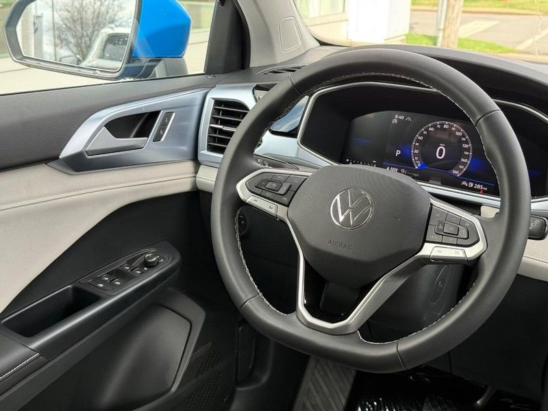 New 2026 Volkswagen Taos SE AWD/4WD image 9