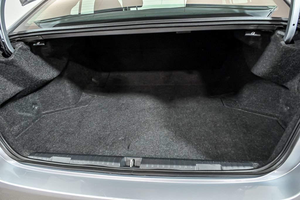 Used 2021 Subaru Legacy Premium AWD/4WD image 9