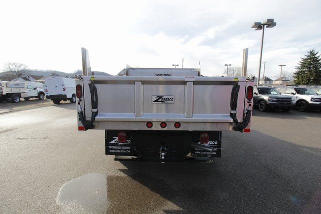 New 2024 Ford F550 4x4 Regular Cab Super Duty image 4