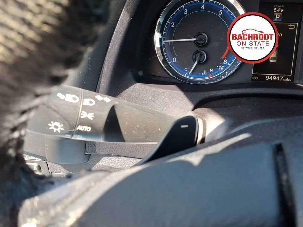 Used 2017 Toyota Corolla SE w/ Body Protection Package FWD image 19