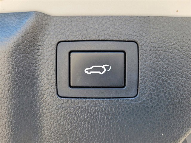 Used 2018 Hyundai Santa Fe Limited w/ Cargo Package image 5