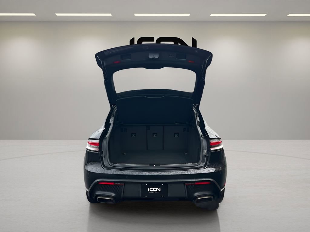 Used 2024 Porsche Macan T AWD/4WD image 15