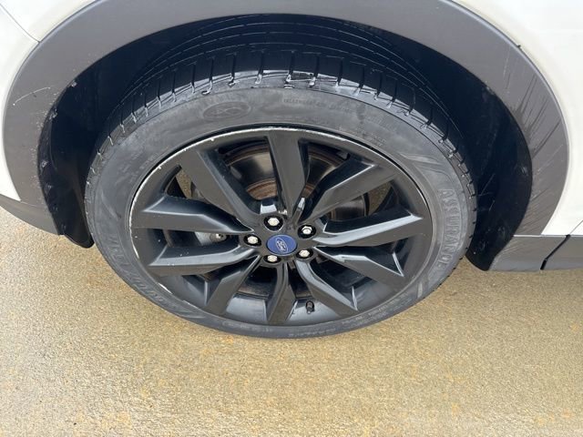 Used 2017 Ford Escape Titanium AWD/4WD image 10