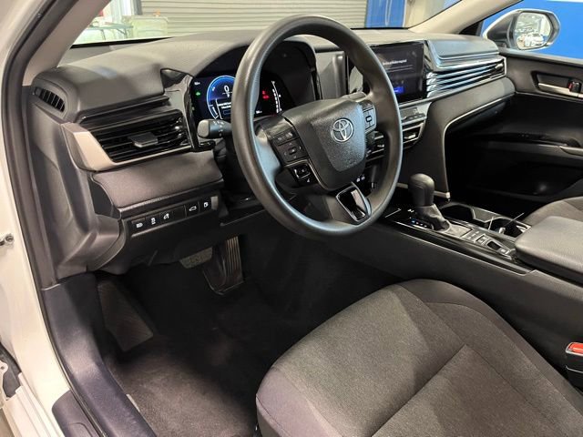Used 2025 Toyota Camry LE image 19