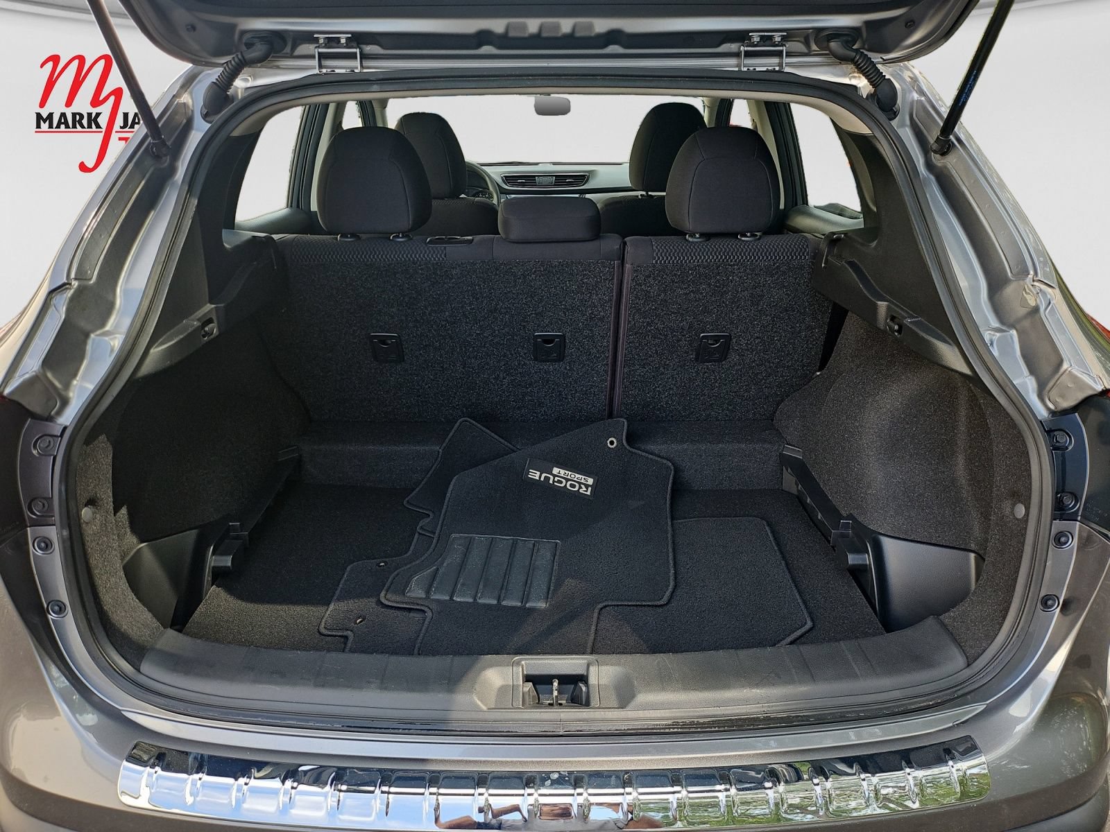 Used 2019 Nissan Rogue Sport S w/ Appearance Package AWD/4WD image 18