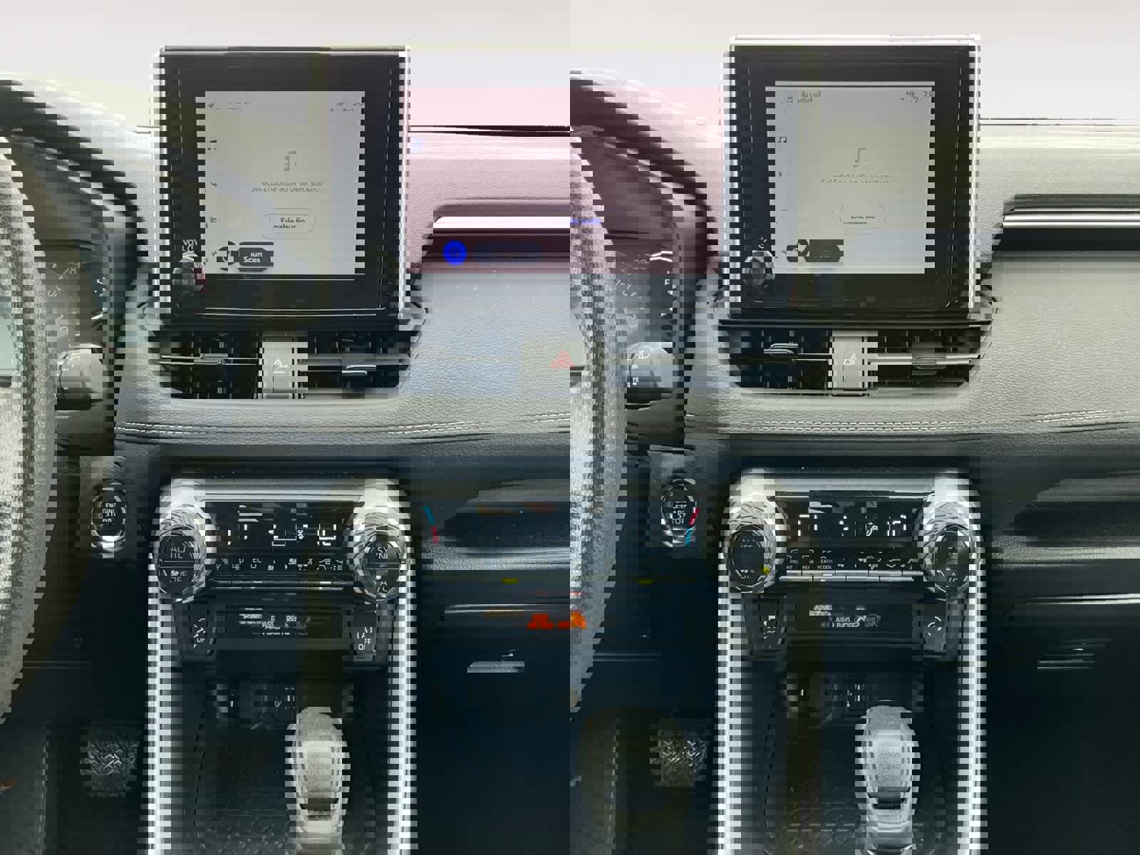 Used 2025 Toyota RAV4 XLE image 12