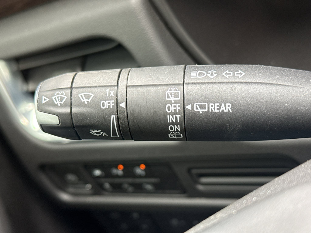 Used 2023 Chevrolet Tahoe Z71 w/ Luxury Package image 21