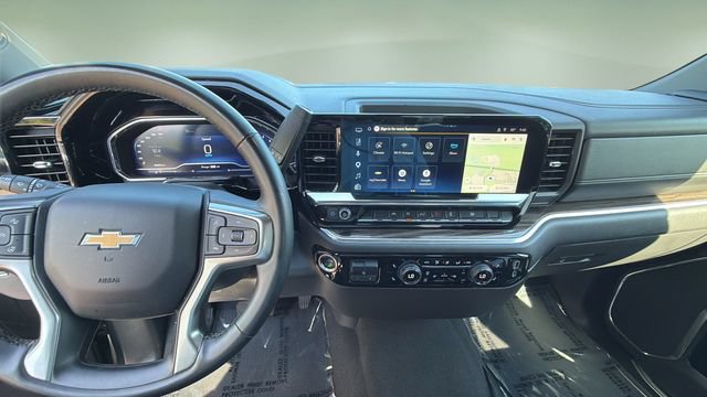 Used 2025 Chevrolet Silverado 1500 LT AWD/4WD image 11
