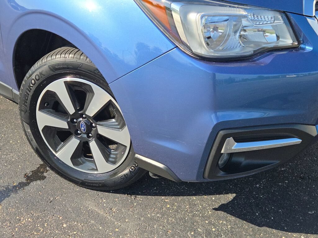 Used 2017 Subaru Forester 2.5i Premium AWD/4WD image 3