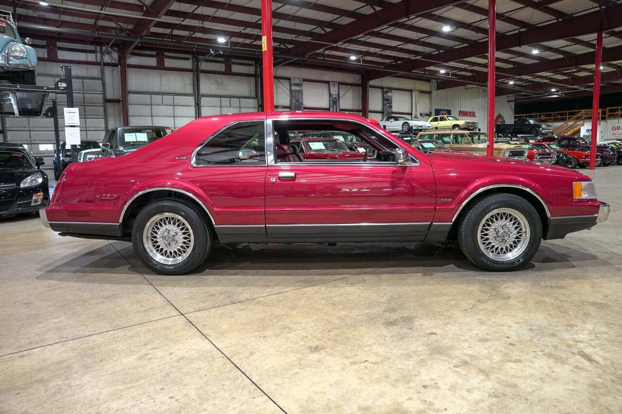 Used 1990 Lincoln Mark VII LSC RWD image 10