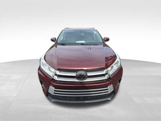 Used 2018 Toyota Highlander XLE AWD/4WD image 10