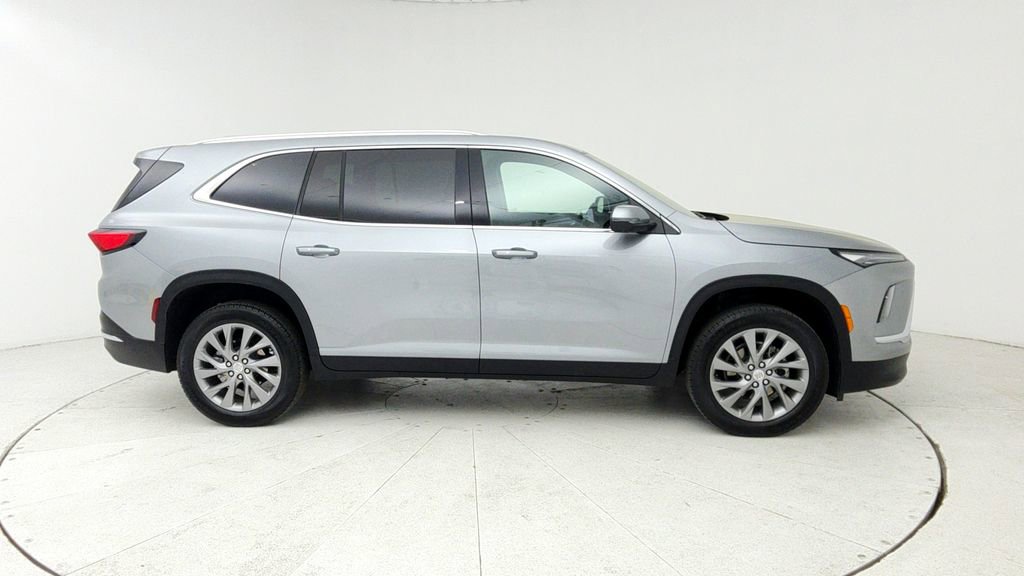 Certified 2025 Buick Enclave Preferred image 9