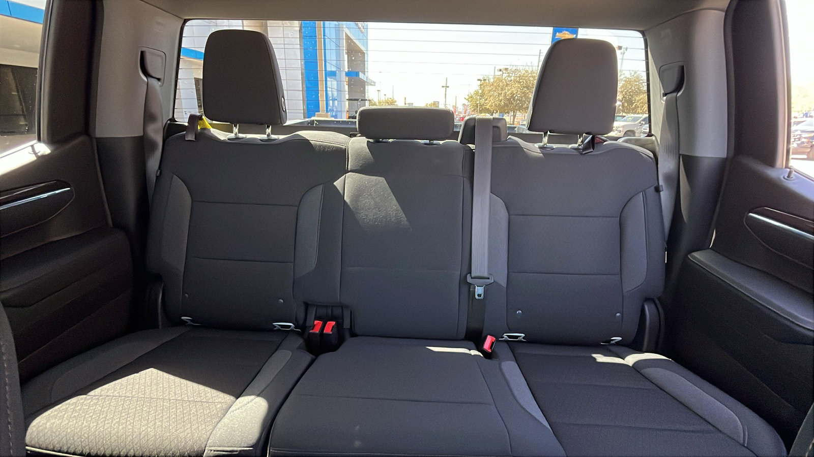 Used 2025 Chevrolet Silverado 1500 LT image 23