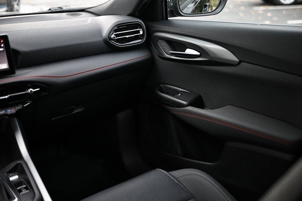 Used 2024 Dodge Hornet GT w/ Cold Weather Group image 27