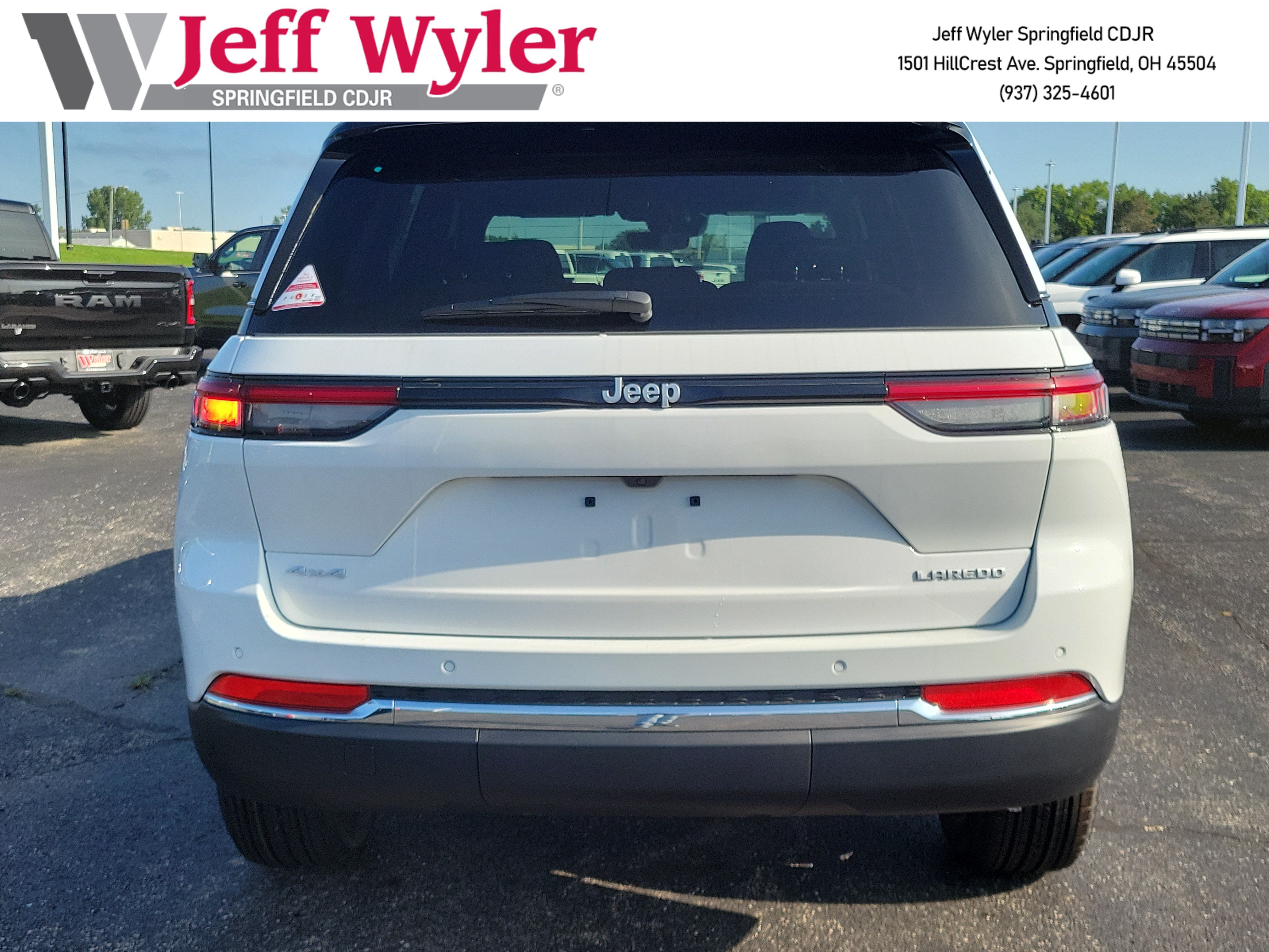 New 2026 Jeep Grand Cherokee Laredo AWD/4WD image 4