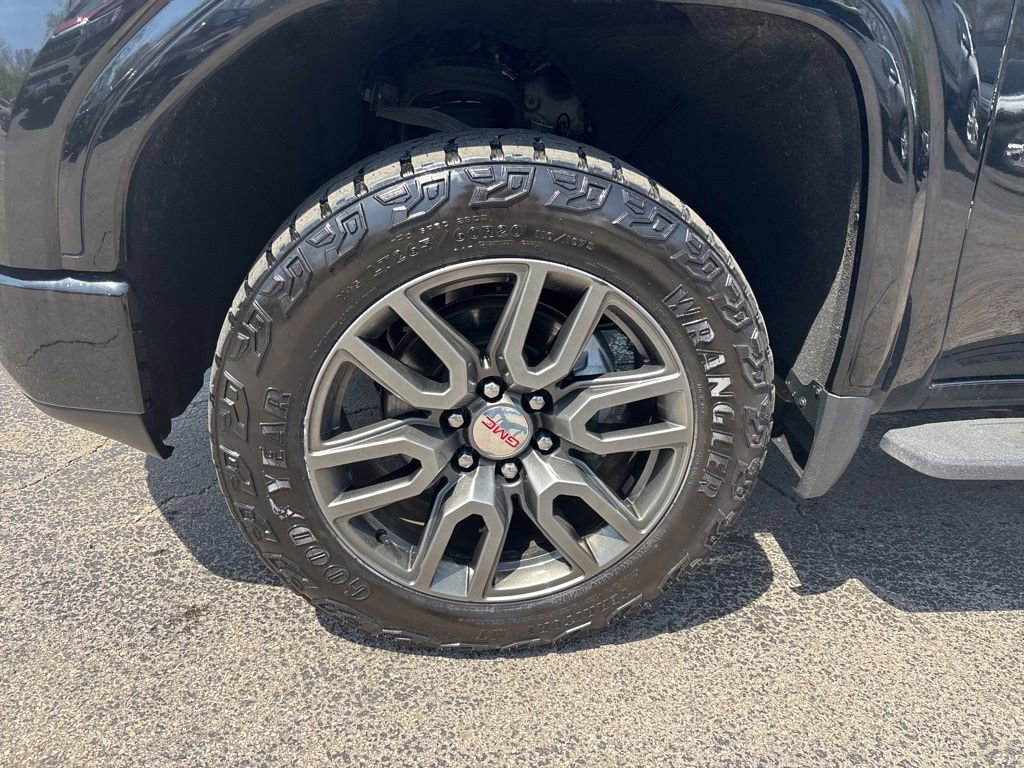 Used 2022 GMC Sierra 1500 AT4 w/ AT4 Premium Package AWD/4WD image 11