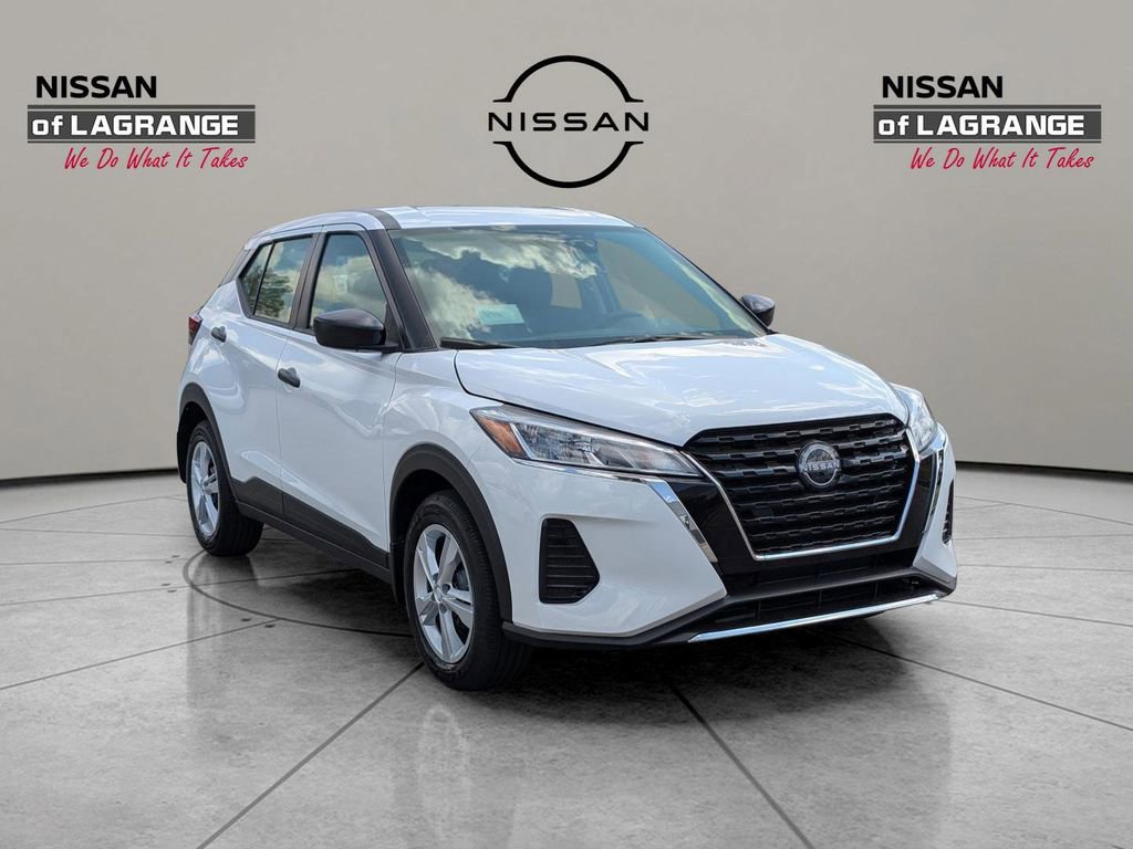 New 2025 Nissan Kicks Play S image 3