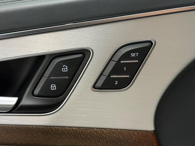 Used 2019 Audi Q7 3.0T Prestige w/ Prestige Package AWD/4WD image 14