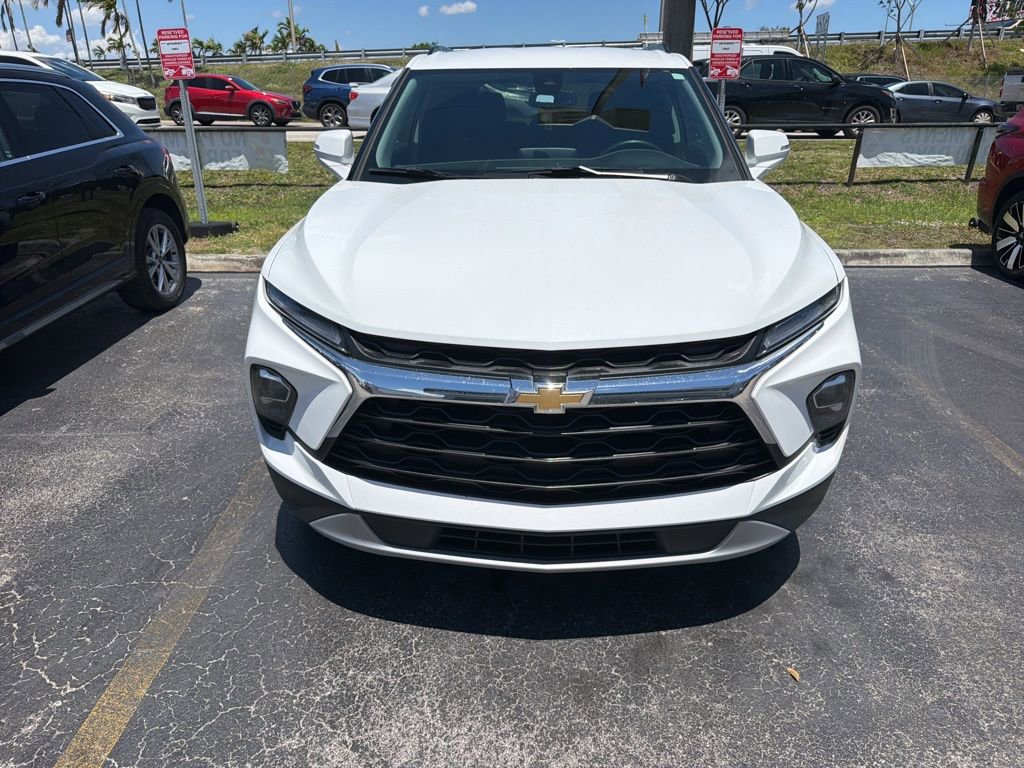 Used 2023 Chevrolet Blazer LT FWD image 3
