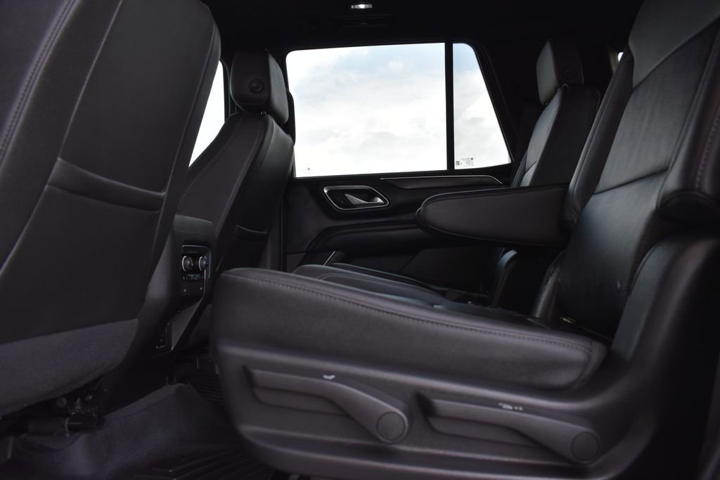 Used 2022 Chevrolet Tahoe Z71 w/ Luxury Package image 8