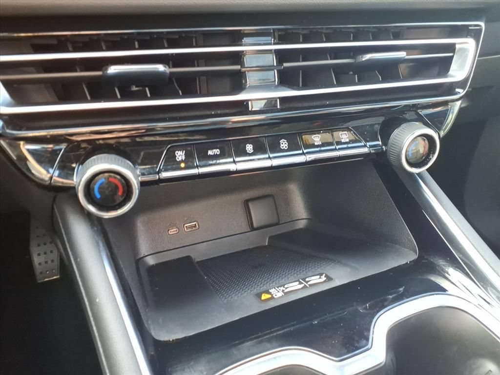 Used 2025 Chevrolet Traverse RS w/ LPO, Floor Liner Package FWD image 26
