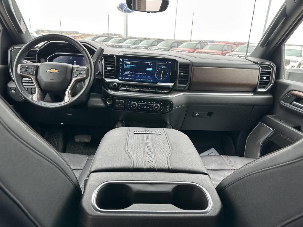 Used 2024 Chevrolet Silverado 2500 High Country w/ Technology Package AWD/4WD image 26