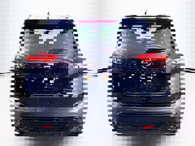 Used 2023 Nissan Rogue SV w/ SV Premium B Package image 6