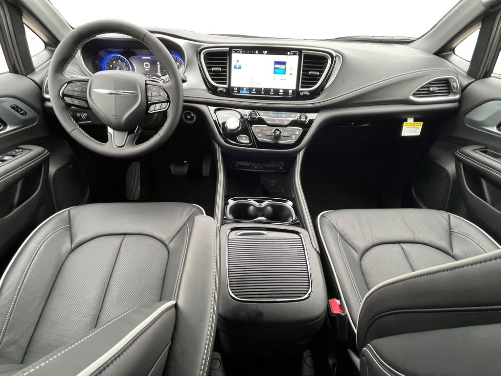 New 2026 Chrysler Pacifica Limited image 20