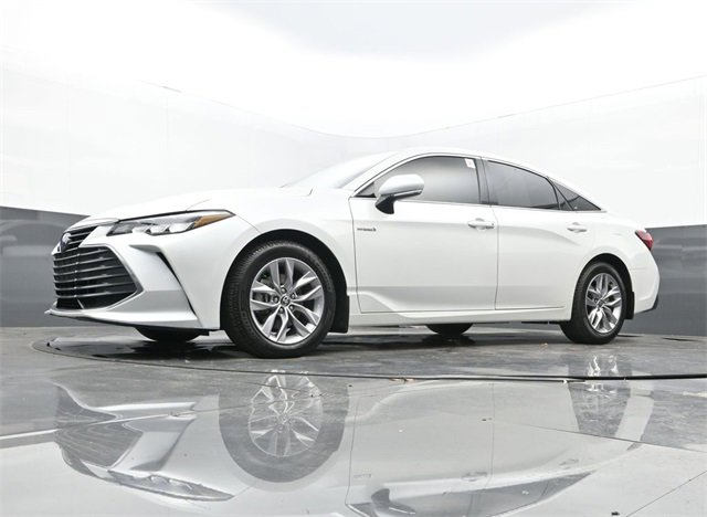 Used 2021 Toyota Avalon XLE image 30